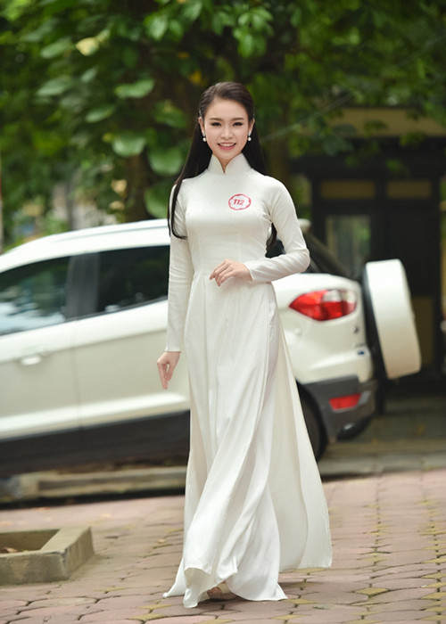 Phùng Bảo Ngọc Vân là thí sinh có thành tích học tập “khủng nhất”. Cô gái sinh năm 1997 từng đoạt huy chương vàng Triển lãm Sáng chế Kỹ thuật Malaysia. 