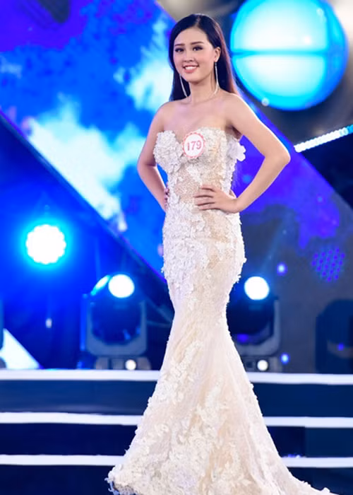 Cùng với Như Thủy, Nguyễn Bảo Ngọc cũng là thí sinh nhỏ tuổi nhất tại cuộc thi. Cô gái 18 tuổi vừa tốt nghiệp trường THPT Việt Đức. 