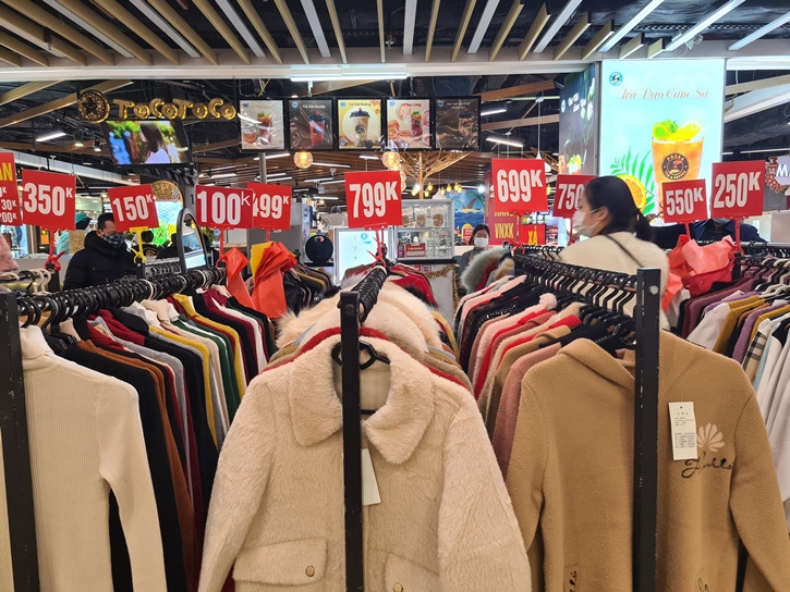 Giá niêm yết công khai trên sản phẩm để khách hàng lựa chọn.