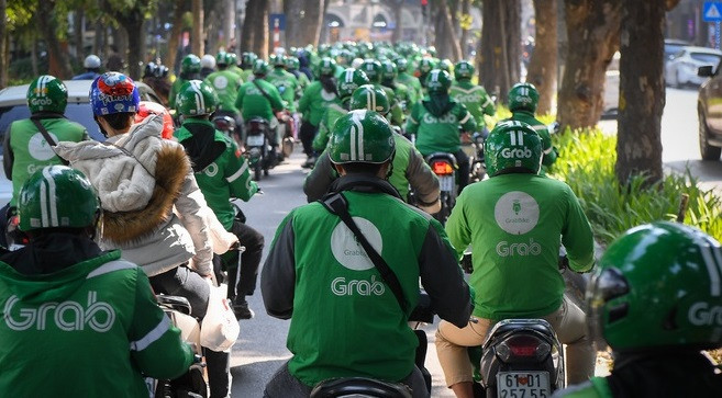 Co dong “bi an” nao dung sau hang xe Grab bi tai xe phan doi tang cuoc?