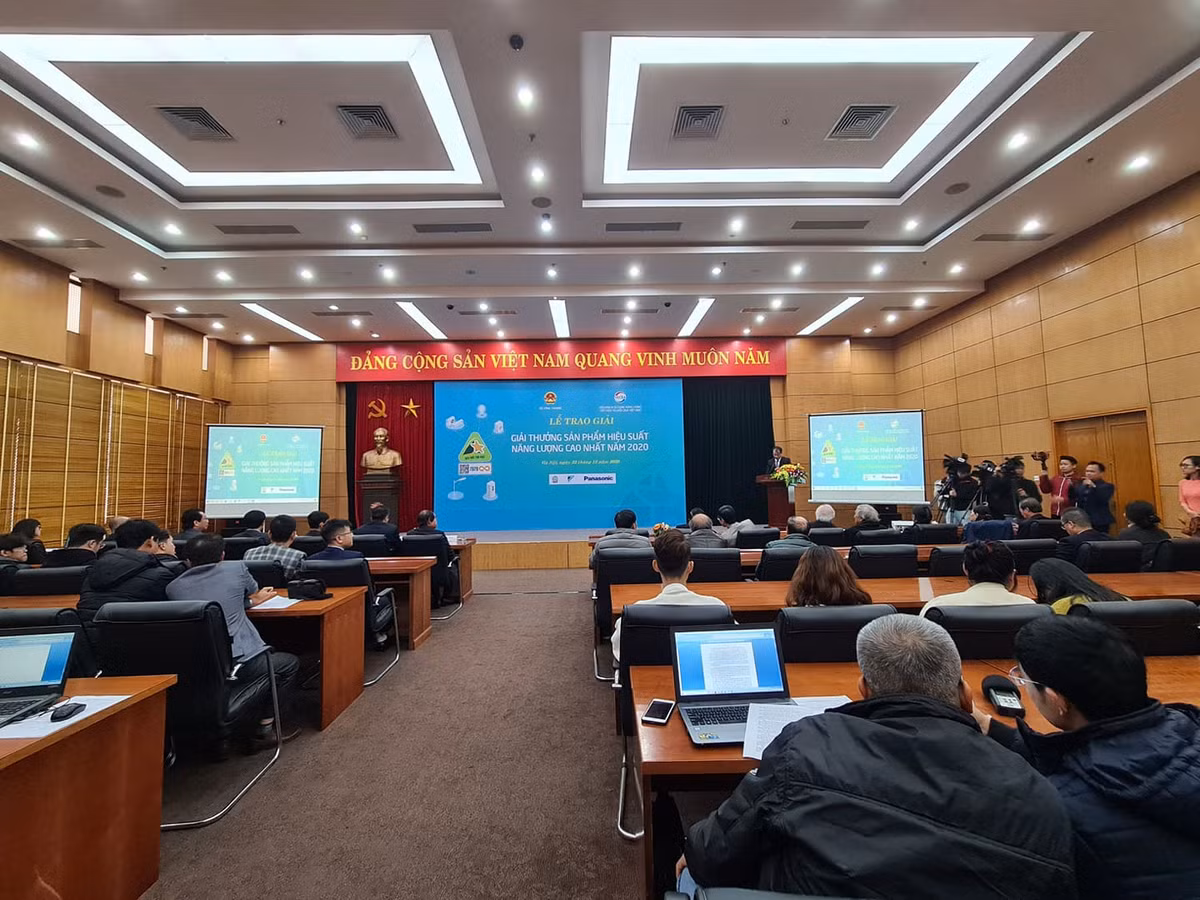 Quet ma QR ra ngay san pham tiet kiem dien tot nhat