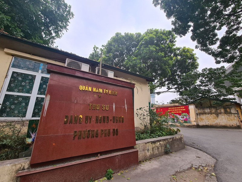 Tuy nhiên, ngày 24/12/2020, thông tin với PV về vi phạm trật tự xây dựng ở Sa Đôi, ông Nguyễn Phùng Hưng - Chủ tịch UBND phường Phú Đô lại nói rằng, phường vẫn đang thu thập hồ sơ, rà soát các vi phạm.