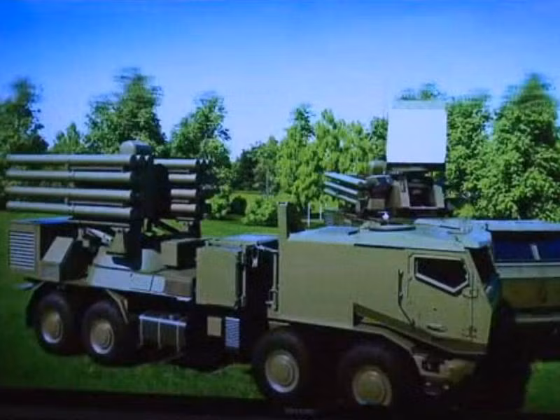 Pantsir-SM tích hợp trạm tìm kiếm mục tiêu đa năng, tăng tầm phát hiện mục tiêu từ 40-75km và tăng tầm tác chiến tấn công từ 20-40km. Pantsir-SM dự kiến sẽ bỏ hoàn toàn cặp pháo 2A38 và tăng thêm số lượng tên lửa. Nguồn ảnh: Wikipedia