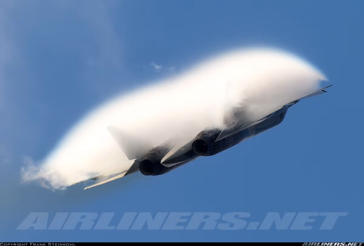 Dự án phát triển động cơ tương xứng với Sukhoi T-50 được biết đến với tên gọi izdeliye 30 vẫn còn trong giai đoạn thử nghiệm trên mặt đất. Nguồn ảnh: Airlines.net