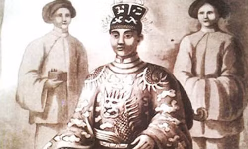 Chuyen ve Hoang de ban chieu khuyen nu nhan lay chong