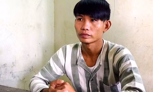 Khoi to ga trai dap vo kinh oto de trom tai san