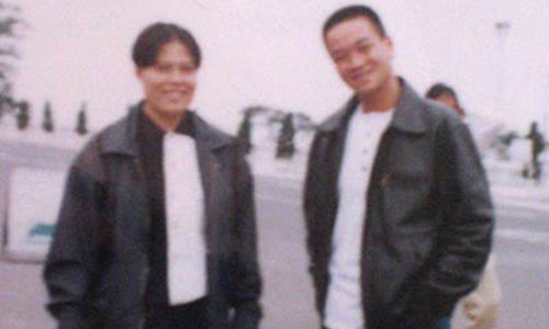 Bà trùm Dung Hà (trái) và Hải "Bánh" trong một chuyến du hí Hải Phòng năm 1999 - Ảnh: Tri thức trực tuyến