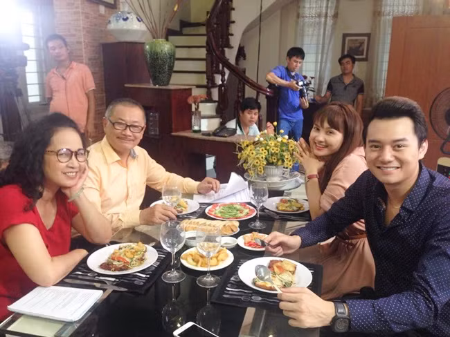 “Song chung voi me chong” bo qua tinh tiet "dat" nao trong nguyen tac?-Hinh-3