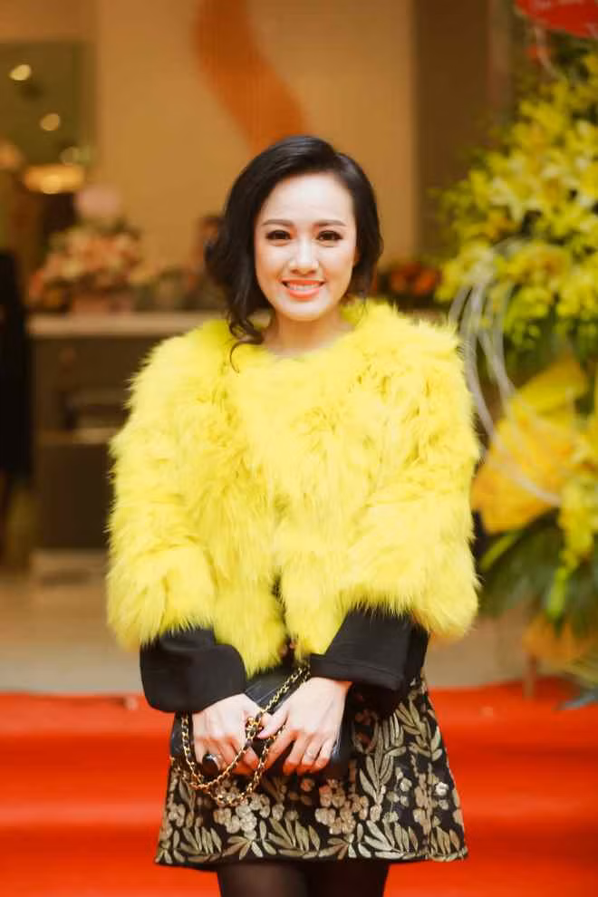 Chị vui mừng khi hội ngộ Linh Nga, Lã Thanh Huyền và nhiều ngôi sao của làng giải trí phía Bắc.