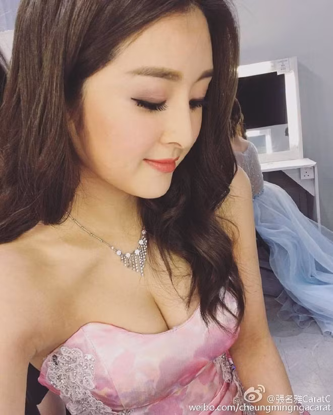 Từ một Hoa hậu không mấy tên tuổi, Trương Danh Nhã bỗng "nổi như cồn" trên khắp các mặt báo.