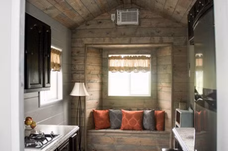 Ngôi nhà nhỏ gọn, có thiết kế rất bắt mắt.