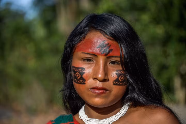 Chân dung một cô gái Waiapi.