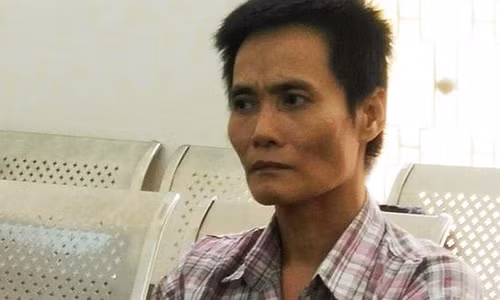 Chong "nhin nhuc" nuoi con tinh dich, vo van "ngua quen duong cu"