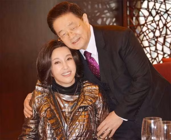 Chan dung nguoi chong thu 4 cua Luu Hieu Khanh-Hinh-3