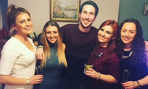 Benh la: Thay vi ngot trong mieng moi khi nghe ten sep