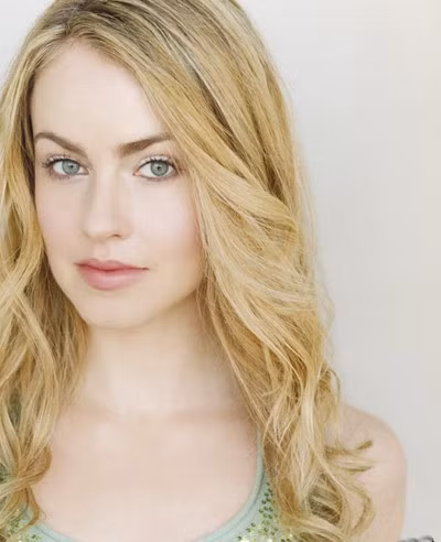 Amanda Schull – vũ công ballet chuyên nghiệp kiêm diễn viên Mỹ.