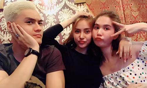 Sự xuất hiện của Lâm Vinh Hải và Linh Chi tại bữa tiệc "nội bộ" gia đình Ngọc Trinh khiến nhiều người nghi hoặc.