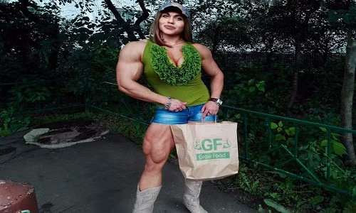 Từ khi còn nhỏ, cô gái người Nga Kuznetsova Nataliya đã mơ ước trở thành vận động viên cử tạ chuyên nghiệp. Vì vậy, năm 14 tuổi, Nataliya luyện tập thể hình để cải thiện vóc dáng. Đến nay, cô là nữ vận động viên cử tạ xuất sắc, đạt nhiều kỷ lục thế giới.