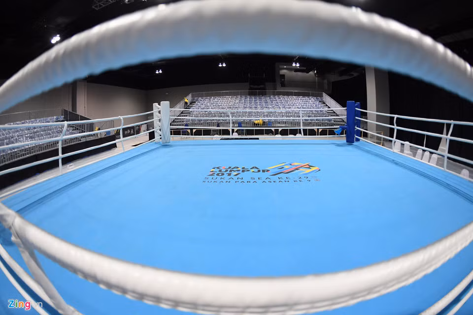 Theo một HLV trưởng đội tuyển thể thao Việt Nam tham dự SEA Games lần này thì cơ sở vật chất tại đây khá tương đồng và hiện đại tương đương các sự kiện thể thao tầm cỡ châu lục và thế giới từng tổ chức ở Nhật Bản và Hàn Quốc mà cô từng tham dự.