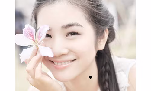 "Not ruoi o co co lo tien chon" - Tien tieu xa lang co chuan khong?