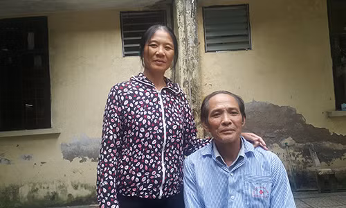 “Con duoc nam tay nhau thi ngay nao cung la 20/10”