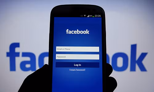 Hoang hot thay con tuc tiu tren "phay"