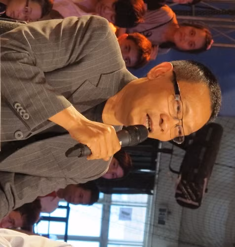 Bat mi nhung so thich doi thuong cua nha bao Lai Van Sam