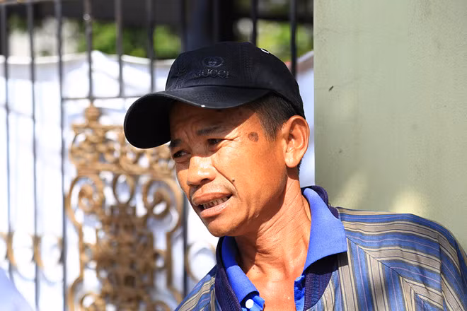 Ông Tâm, anh trai nạn nhân. Ảnh: Ngọc An.