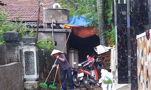 Kinh hai phat hien ban chet trong tu the treo co tai nha rieng