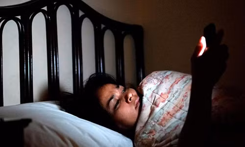 Dang ngu ban dem bi tinh giac: Dau hieu canh bao benh nguy hiem
