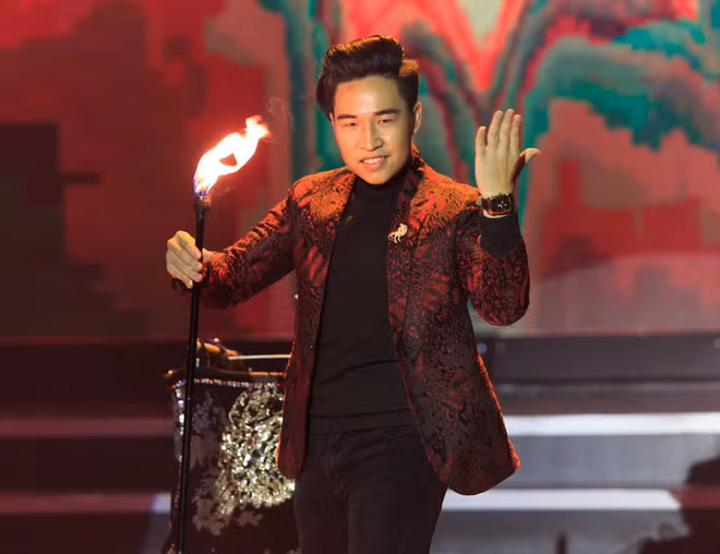 Cau chuyen cua nghe si xiec bi chem dut gan tay nam 19 tuoi