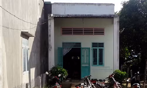 Gia Lai: Dung hien truong gia chiem doat tien cua bo chong