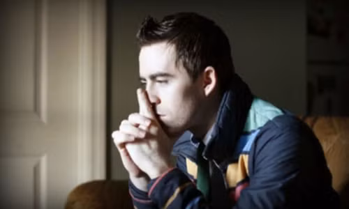 Hoang mang vi con cua nguoi yeu cu giong minh y het