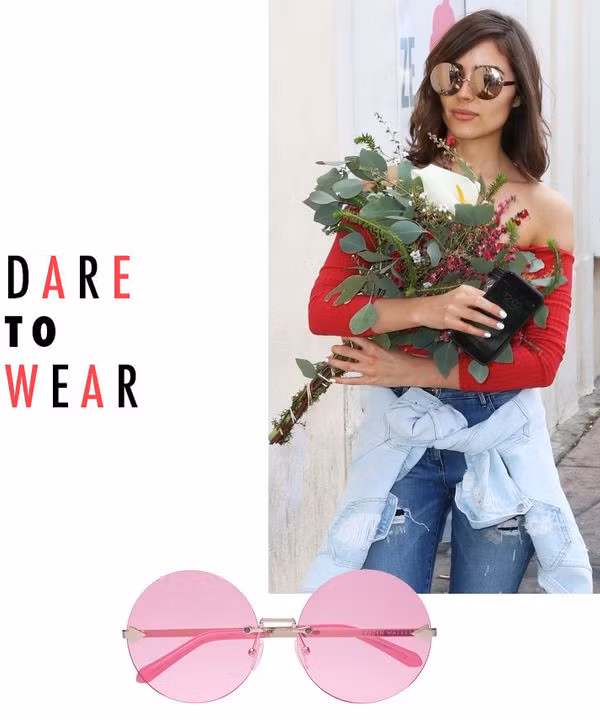 5. Kính hồng: Olivia Culpo luôn đón đầu xu hướng với kiểu kính tròn ánh hồng rực rỡ. Nếu bạn chưa kịp cập nhật thì lưu ý là kính mắt nhỏ với tông nóng năm nay cũng rất được các sao ưa thích.