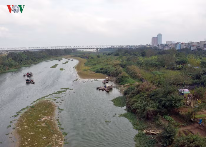 Hình ảnh khi sông Hồng vào mùa khô tháng 3/2017.