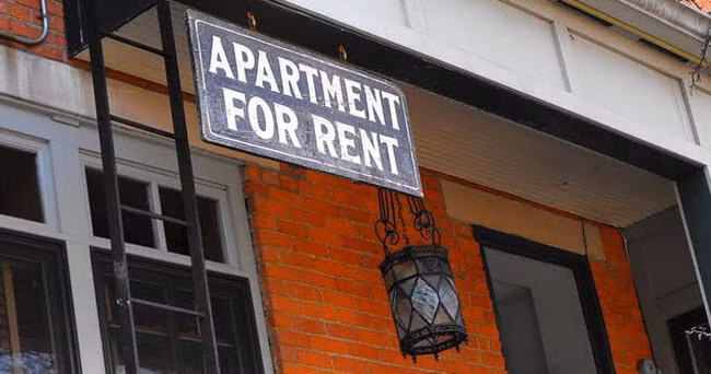 11. Thuê căn hộ Bạn đi du lịch theo đoàn đông người, có thể thuê căn hộ thay vì nhiều phòng khách sạn để tiết kiệm chi phí. Du khách có thể sử dụng các dịch vụ như VRBO, HomeAway và TripAdvisor.