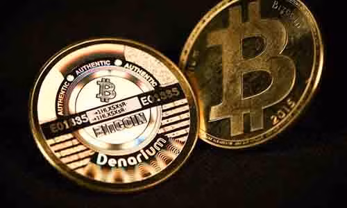 Giá Bitcoin tăng vọt, vượt trên 17.000 USD vào 20/12 .