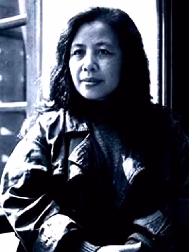 Le Minh Khue: Ngoi sao xa xoi va “Bi kich nho”-Hinh-2