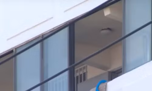 Khong cho tien tieu vat, vo dien tiet cat cua quy cua chong