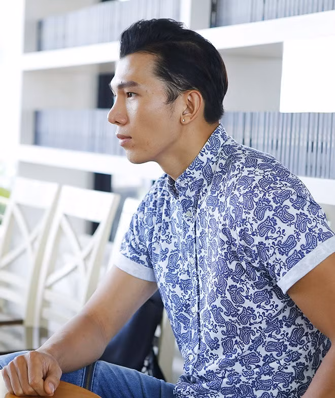 Ngọc Tình sinh năm 1988. Anh đã có 8 năm hoạt động trong lĩnh vực người mẫu tại Việt Nam.