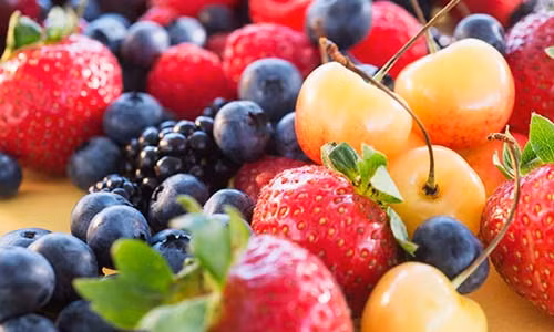 Me an trai cay, uong sua sau sinh khien con gap nguy hiem?