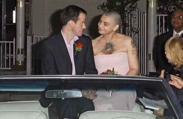 Cuộc hôn nhân thứ tư của Sinead O'Connor đã tan vỡ trước khi tuần trăng mật của cô với Barry Herridge kết thúc. Cả hai đã ly hôn sau 16 ngày nên duyên vợ chồng.