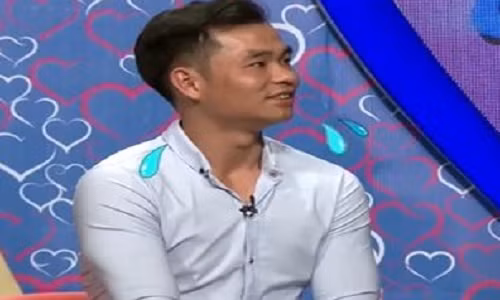 Chang trai toat mo hoi sau khi bi Cat Tuong kiem tra do nam tinh