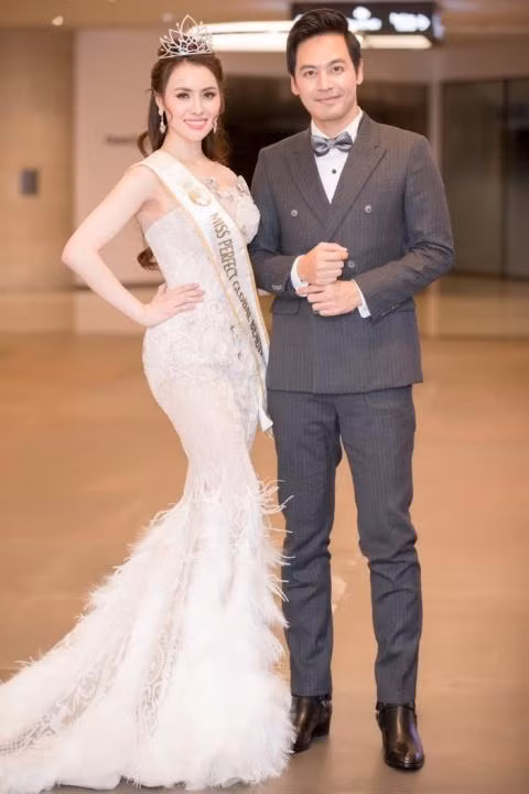 MC Phan Anh và thí sinh Thư Dung tại cuộc thi.