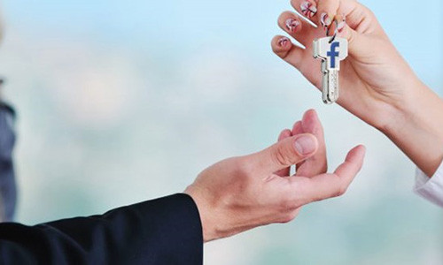 Bạn dễ dàng trao tài khoản Facebook của mình cho kẻ xấu nếu không để ý.