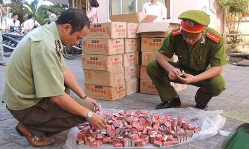 Thời gian gần đây, lực lượng chức năng cũng phát hiện và bắt giữ nhiều đối tượng mua bán, vận chuyển pháo các loại.