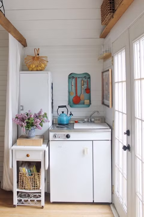 Cai tao nha kho am thap 18m2 thanh can ho cho 2 nguoi o-Hinh-5