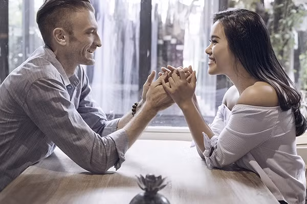 Ha Anh, Phuong Vy duoc chong di giay, bop chan khien fan xuyt xoa