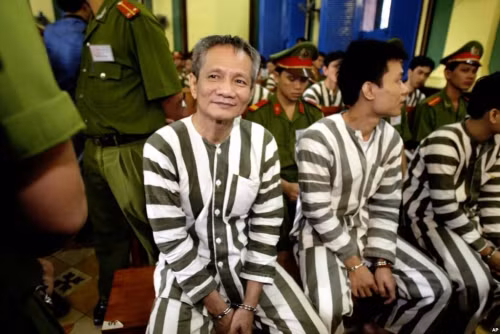 Nụ cười "bí ẩn" của ông trùm Năm Cam.