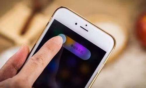 Bạn có tắt điện thoại vào ban đêm không? Ban co tat dien thoai vao ban dem khong?